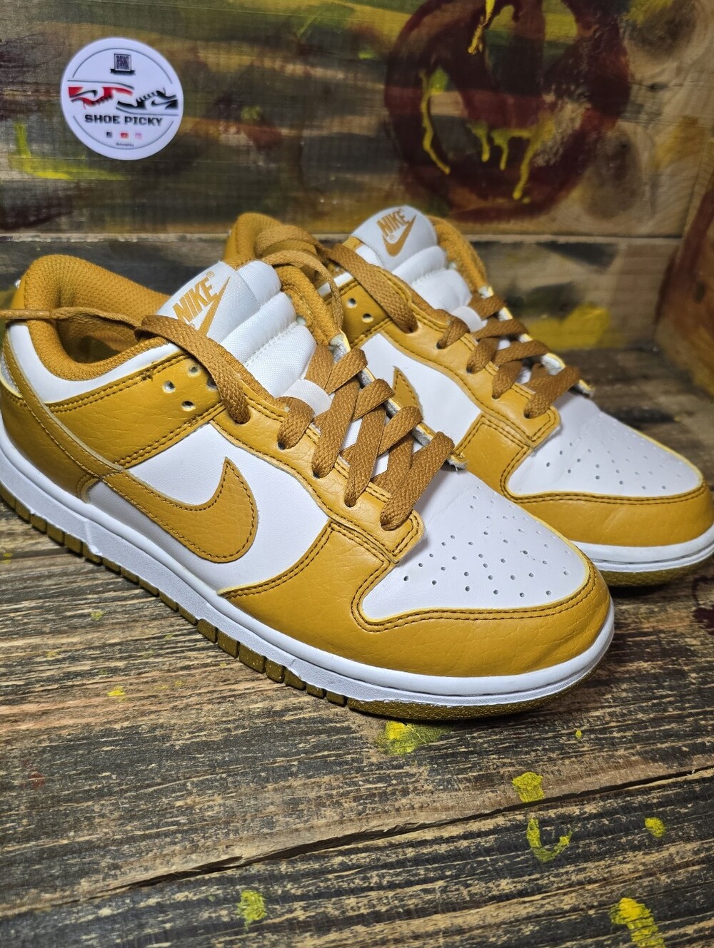 Women’s Nike Dunk Low Next Nature Gold Phantom size 6 used DN1431-001 - Picture 3 of 8